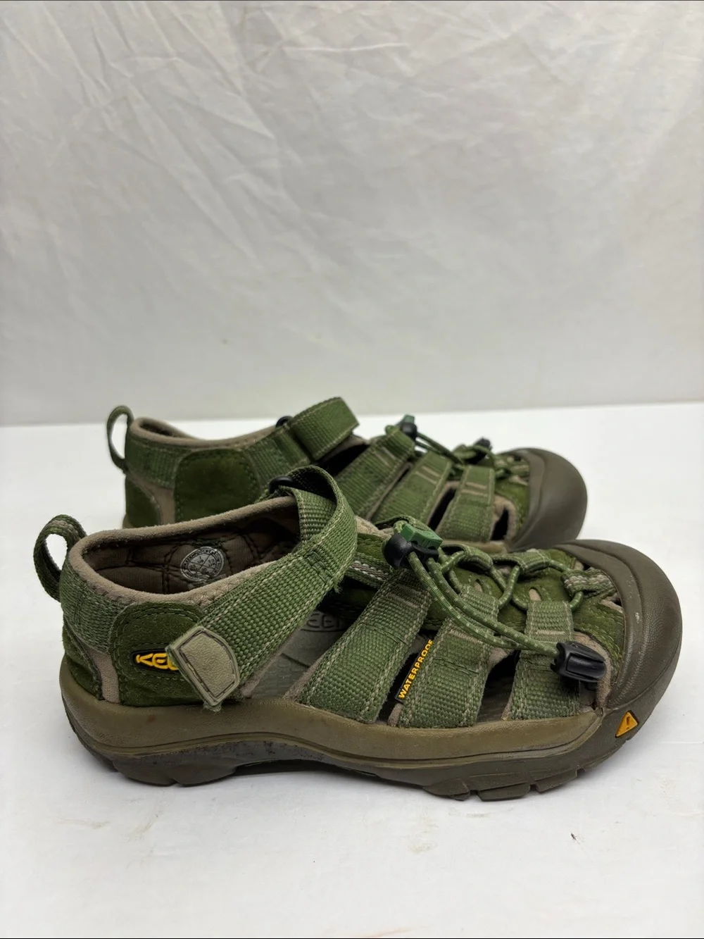 Kids Olive Green Outdoor Sandals, for little boy size 1, box 19